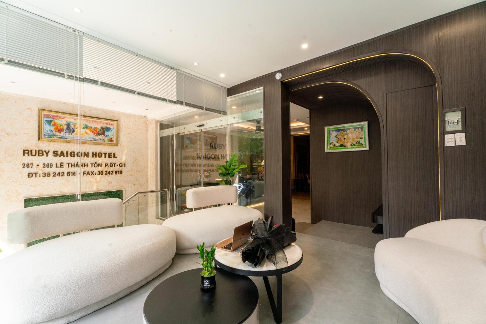 Ruby Saigon Hotel - Ben Thanh Ho-Chi-Minh-Stadt Exterior foto